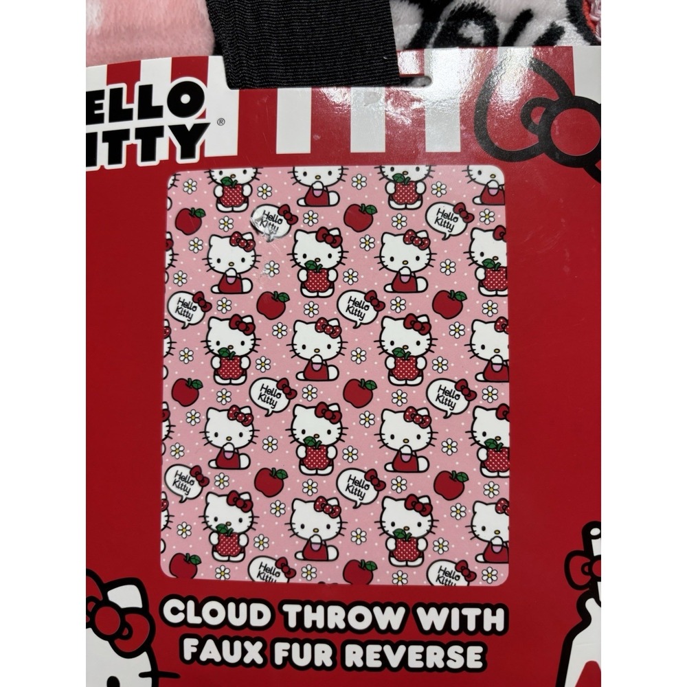 Hello Kitty Cloud Throw Blanket With Faux Fur Reverse 50x60in 127x152cm NWT